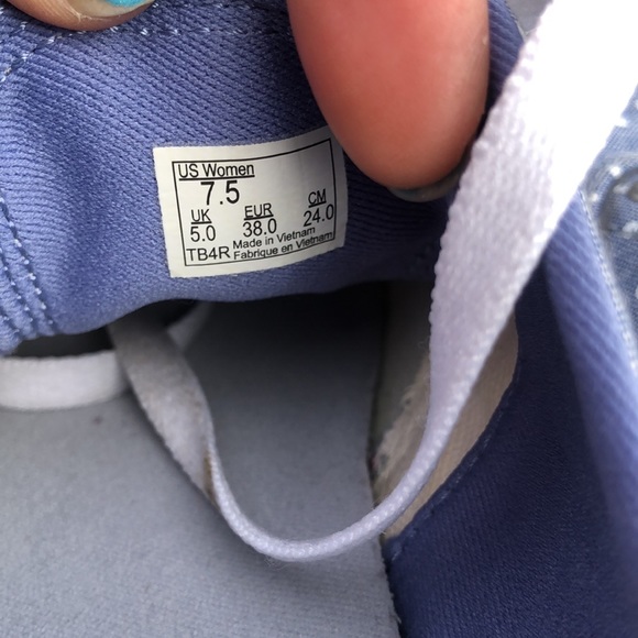 Vans Polkadots Shoes! - Picture 7 of 12